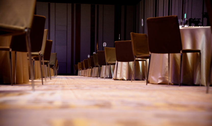 ホテル宴会場設営 